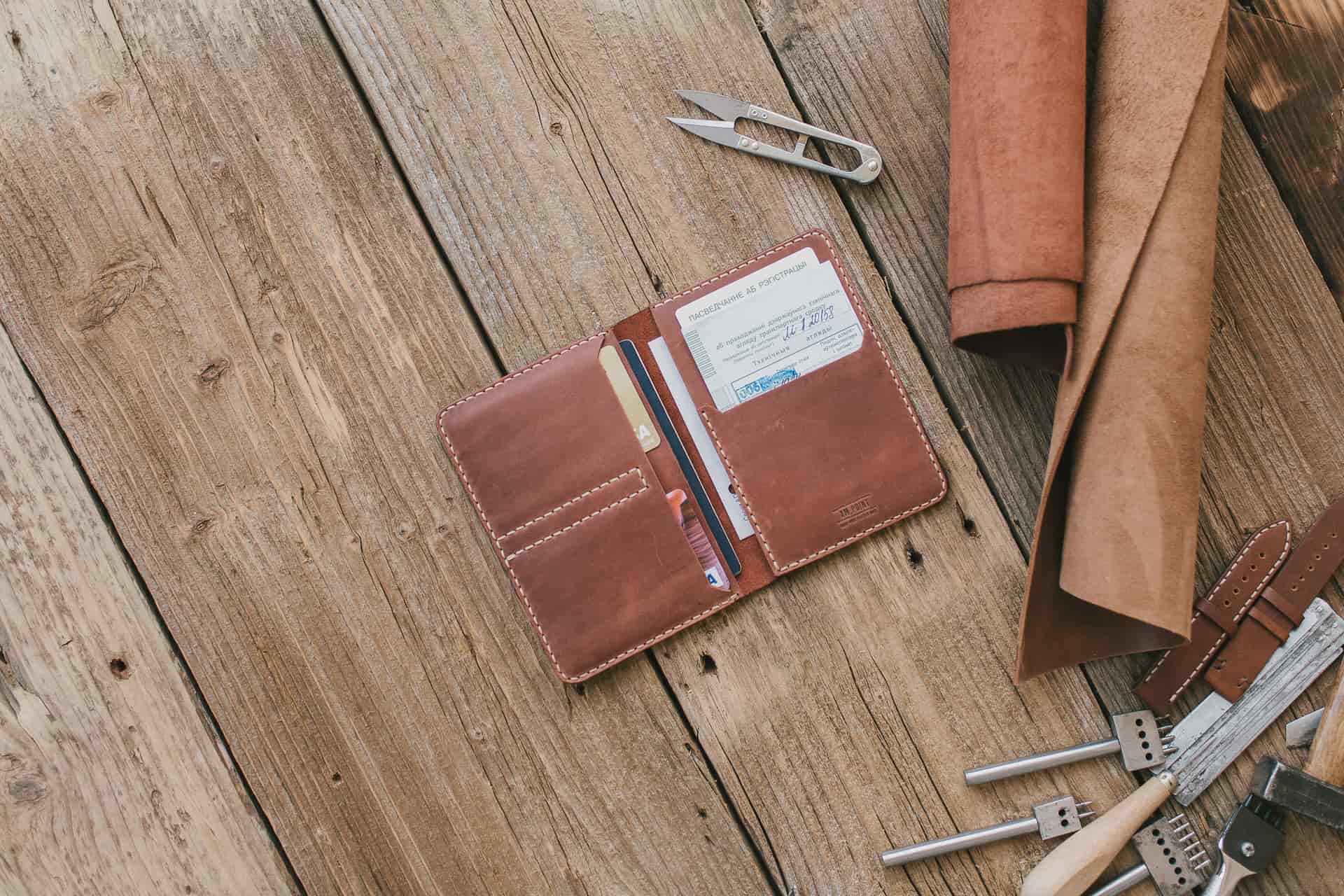 Bifold & Trifold Wallets
